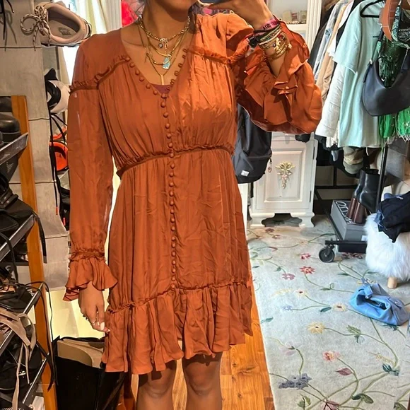 cinq a sept | Dresses | Cinq A Sept Flowy Long Sleeve Dress | Poshmark